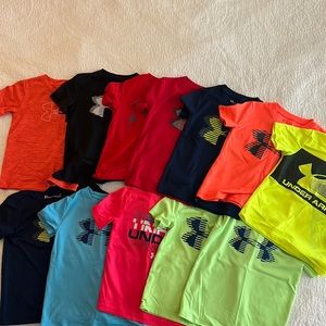 Under Armour toddler size 4 shirts. Bundle of 12 shirts.